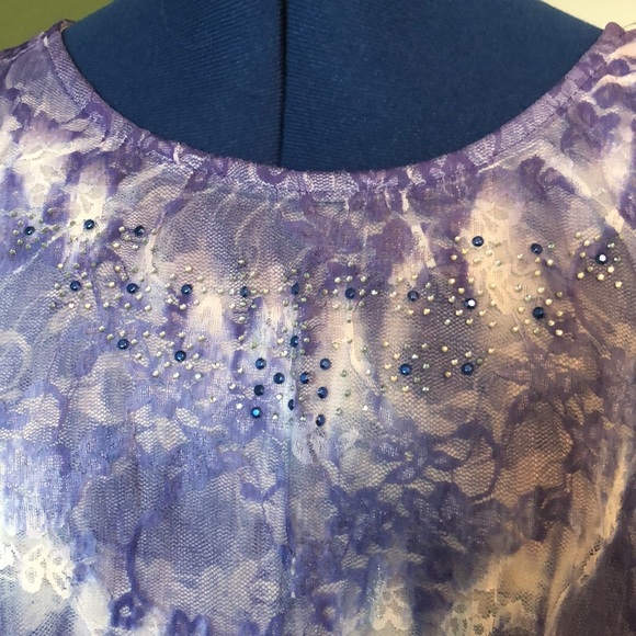 Cal style women’s blouse - Picture 2 of 8